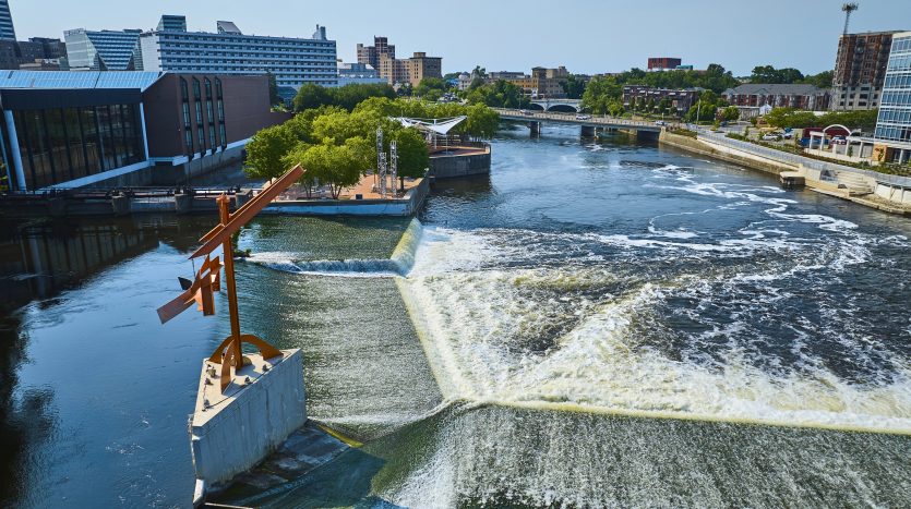Sell My House South Bend | Local REALTOR Joe Laskowski . Sell House in south bend with SEO and digital marketing- in this image- a South bend moves fast with power- like the power of Joe's realtor technology!